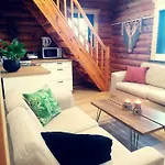 Tirtsu Puhkemaja Σπίτι διακοπών