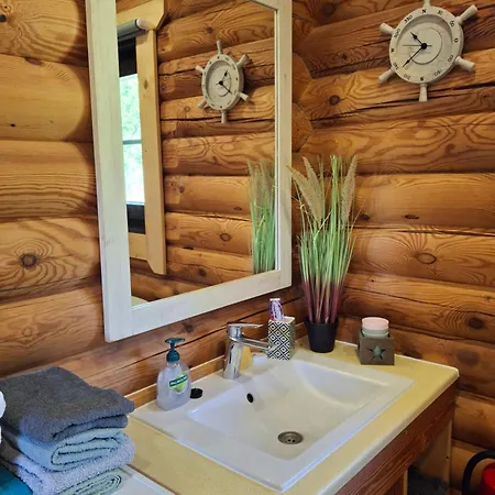 Tirtsu Puhkemaja Сasa de vacaciones *