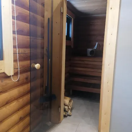 Tirtsu Puhkemaja Varesmae