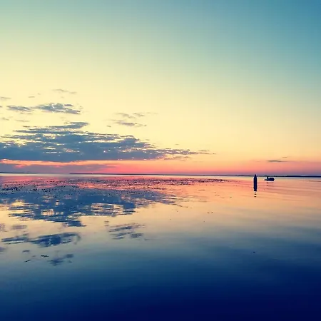 Tirtsu Puhkemaja * Varesmae