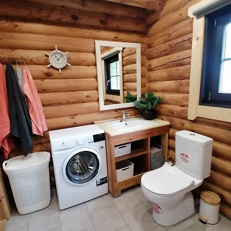 Tirtsu Puhkemaja Varesmae