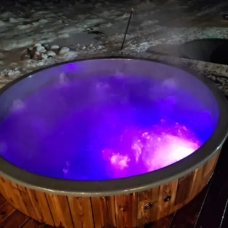 Tirtsu Puhkemaja Varesmae