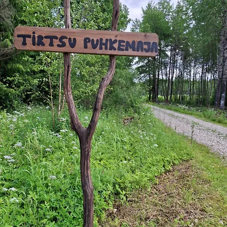 Tirtsu Puhkemaja Holiday home *