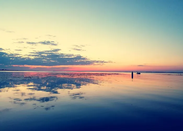 Tirtsu Puhkemaja * Varesmae