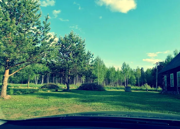 Tirtsu Puhkemaja Dom wakacyjny Varesmae